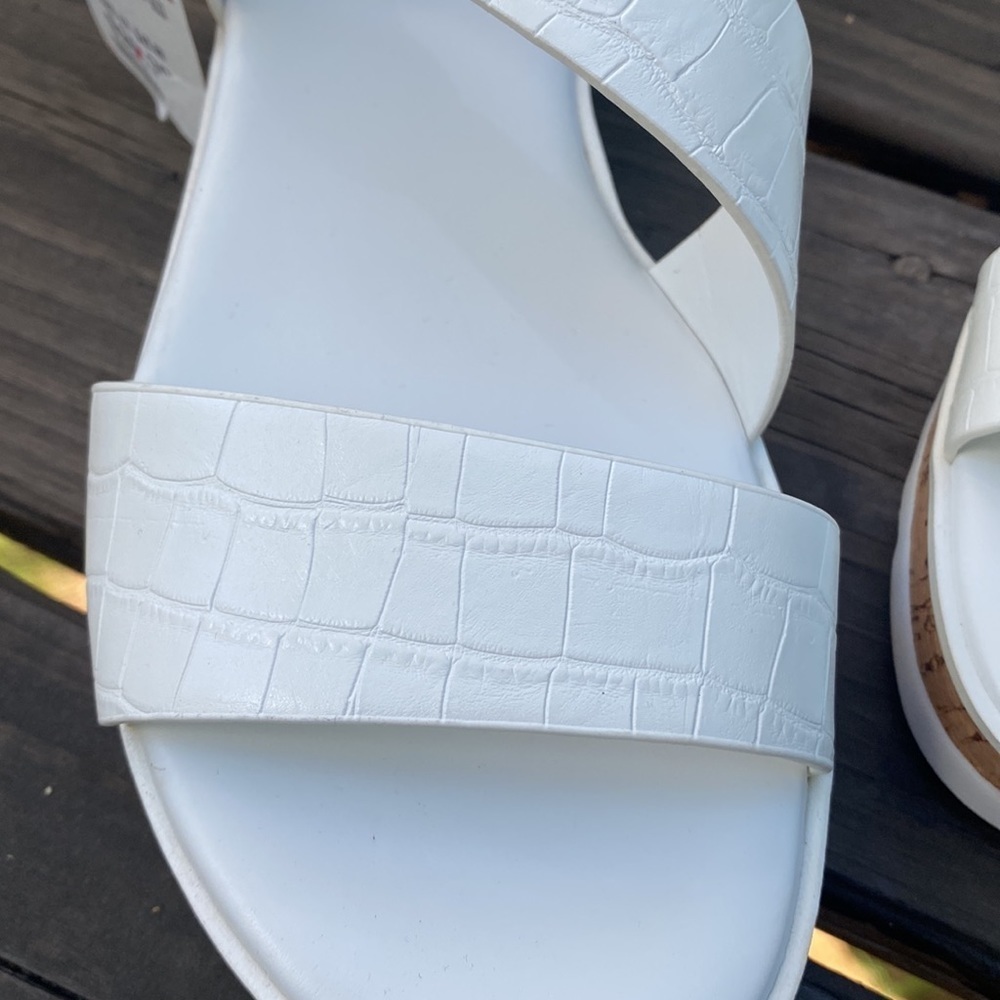 NWT Marc Fisher Sandals - Picture 4 of 7